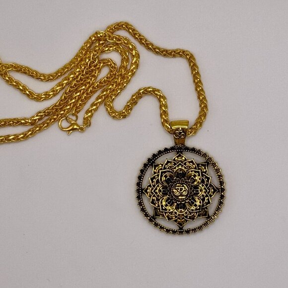 Yoga Meditation Om/Aum Symbol Necklace #1117 – Heavyweight Pendant & Chain - Picture 12 of 13